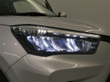 LEDヘッドランプ。消費電力も少なく寿命も長いのがLEDの特徴。HIDのような点灯のタイムラグもなくパッと明るくなるのも特徴です。