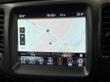 ●純正ナビ:一体感のあるナビは、高級感ある車内を演出してくれます。オーディオ機能も充実しておりますので、運転もより楽しめます♪