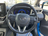 運転中でも簡単な操作ができるステアリングスイッチついてます♪