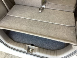 アイデア次第でいろいろな使い方ができる広くて使い勝手のいい荷室。