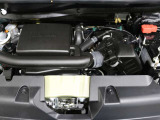 車のコンディションチェックには外せない場所です。細部まで綺麗にクリーニング済みです。