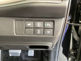 【パーキングセンサー】駐車や出庫時にクルマの前後の障害を検知し、音とディスプレイでお知らせします。