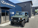 程よくリフトアップされ、依然多くのバックオーダーを抱えている人気のSUV 『'24 スズキ ジムニーシエラ 1.5 JC 4WD リフトアップ セーフティ・サポートカー』 が入庫しました!