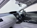 ダイハツのお店では、ダイハツ車を知り尽くしたプロフェッショナルが、専用の診断機器を使って各システムを点検しております。