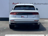 Audi 認定中古車は、高度な訓練、教育を受けたAudi専門のテクニシャンが、100項目にもおよぶ精密な点検を実施いたします。