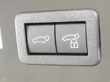 【パワーバックドア】スマートキーや運転席のボタンを押すだけでリアゲートが自動で開閉します!荷物を持っている時や、高い位置にあるバックドアを閉める際に便利な機能です♪