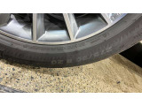 輸入車、国産車を問わず、現在お乗りのお車を下取りさせて頂きます。お車の車種やボディカラー、オプション装備などをご連絡頂けましたら、おおよその額を提示させて頂きますので、お気軽にお申し付け下さいませ。