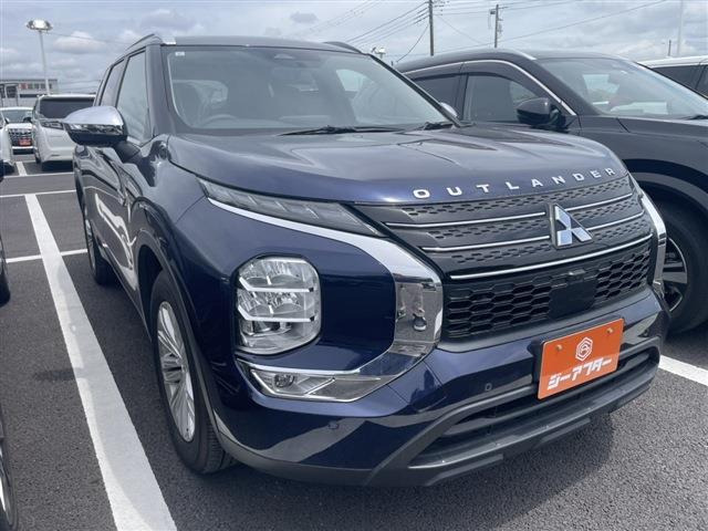 アウトランダー PHEV 2.4 M 4WD 禁煙車 純正9インチナビ フルセグTV