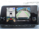 【全周囲カメラ】上が丸見え!! 駐車時に周りの様子が見えます。駐車時も安心ですよ!!