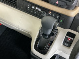 発進時から滑らかに加速する無段階変速のCVTはストップ&ゴーの多い街の中も快適です