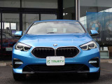 BMW在庫保有台数常時100台以上!ご来店の際はBMW本店(厚木市下荻野140-1)にご来店ください!弊社自慢の全天候型ショールーム!BMW在庫保有台数常時100台以上ございます!