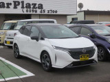 当店展示場では常時50台以上の在庫を展示しており、全車に走行距離及び修復歴を明示しております。長年の実績と経験からお客様に安心と満足をご提供致します。
