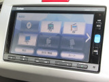 ナビゲーションはギャザズメモリーナビ(VXM-174VFi)を装着しております。AM、FM、CD、DVD再生、TVがご使用いただけます。初めて訪れた場所でも安心ですね!