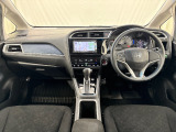 いつでも気持ちよく運転できて、使い勝手のいい収納や体をケアするシート、細部にまでこだわったインテリア♪
