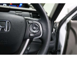 Hondaセンシングの機能のひとつ、アダプティブクルーズコントロール付!アクセルから足を離しても設定したスピードと前車との車間を保ち走行してくれます!車線維持もアシスト☆高速道路で疲労軽減ですね☆