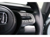 Hondaセンシングの機能のひとつ、アダプティブクルーズコントロール付!アクセルから足を離しても設定したスピードと前車との車間を保ち走行してくれます!車線維持もアシスト☆高速道路で疲労軽減ですね☆