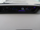 メーターはインテリアの上部にあり運転中でも視線移動が少なく安全です☆☆☆