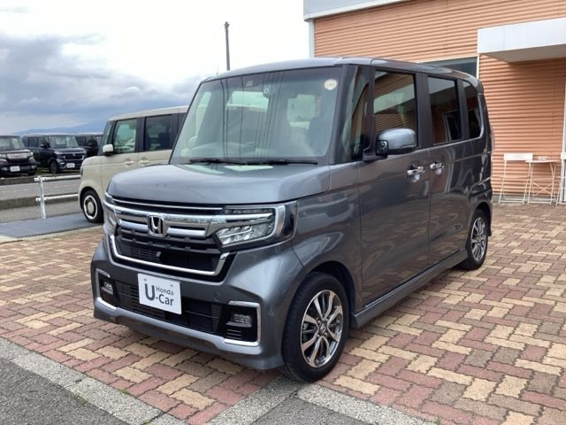 ホンダ N-BOXカスタム 