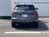 Audi 認定中古車は、高度な訓練、教育を受けたAudi専門のテクニシャンが、100項目にもおよぶ精密な点検を実施いたします。