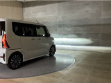 LEDヘッドランプです。十分な明るさを保ちつつも消費電力が少なく、バルブ寿命も長いのが特徴です。瞬時にMAXの光量を発揮するのもLEDならではです。