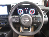 運転が楽しくなる明るく開放的な運転席まわりです。プロパイロットで高速など運転支援で疲れを軽減してくれます!