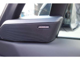 英国のオーディオメーカーMERIDIAN Audioは、その優れたサウンドで高い評価を受けています。数々の受賞歴を誇る同社のサウンドシステムは、長年にわたる音響心理学の研究をもとに、リアルなサウンドを実現。