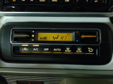オートエアコンタイプなので細かい操作なしで快適温度に調整してくれます。季節の変わり目のわずらわしさはありませんね♪