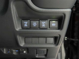 両側電動のスライドドアで楽々スムース!運転席からも開閉の操作もできます♪キーのスイッチひとつで自動開閉できる便利な機能もついてます♪