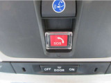 緊急通報ボタンが装備されています。ホンダコネクト対応。ご利用には、Honda Total Care プレミアムのご加入が必要です。