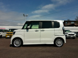 中古車にもボディーコーティング施工できます。一度ボディを磨いてから施工しますので、光沢のある綺麗な状態でお乗りいただけます。お気軽にご相談下さい。