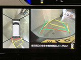 パノラミックビューモニター付きです。車両を上から見たような映像をディスプレイオーディオ画面に表示。運転席からの目視だけでは見にくい、車両周辺の状況をリアルタイムでしっかり確認できます。