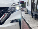 LEDヘッドライトで暗い夜道も明るく照らします。そのうえ省電力です。