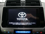 純正ナビを装備。タッチパネル式で使いやすく、お出かけもラクラクです。