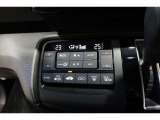 運転席と助手席の温度設定の変更が可能な左右独立タイプのデュアルエアコンです♪♪♪暑がりな人・寒がりな人も誰もが車内を快適にお過ごしいただけます♪♪♪