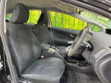 運転席シート廻りは使用感も少なく、良好な状態となっています。前オーナー様が丁寧に使っていたことがよくわかりますね。