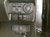 両側パワースライドドア付きだから、狭い駐車スペースなどでの 乗り降りラクラク!小さなお子さまのいるご家庭には嬉しい装備。