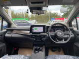 運転席周りも視界もよくハンドルも軽い取り回しなのですごく運転がしやすい車です。