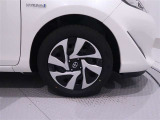 タイヤサイズは(185/60R15)でスチールホイールです。