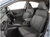 長時間の運転も疲れにくいフロントシート!体をしっかり支えてくれて運転がしやすい形状です!