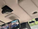 【日産オリジナルドライブレコーダー(フロント+室内)】車室内カメラで車内および車側面を撮影。走行中の幅寄せ対策や後方撮影にも対応しております。