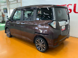 左後ろから