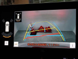 バックガイドモニターを装備しています、車庫入れもラクラクです。パノラミックビューモニターを搭載しています、上からの画像も表示されます。