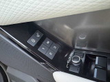 運転席に3パターンのメモリーが登録可能 運転中やドライブの間の一休みなどお好みのポジションを登録可能です。