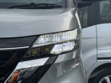 LEDヘッドランプ仕様。シャープな白光色のLEDランプを採用しました。夜の視界を明るくしてくれます。