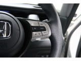 Hondaセンシングの機能のひとつ、アダプティブクルーズコントロール付!アクセルから足を離しても設定したスピードと前車との車間を保ち走行してくれます!車線維持もアシスト☆高速道路で疲労軽減ですね☆