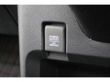 シガーソケットが付いているので、車から電源を取ることが出来ます!