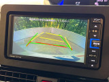 【バックカメラ】駐車時に後方がリアルタイム映像で確認できます。大型商業施設や立体駐車場での駐車時や、夜間のバック時に大活躍!運転スキルに関わらず、今や必須となった装備のひとつです!