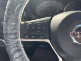 ハンドルスイッチで車両設定・オーディオの選曲や音量調整などが出来、安全性もアップ。