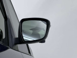 【ブラインドスポットモニター】巻き込み事故防止や、車線変更時の事故も予防します。