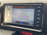 【パノラミックビューモニター】クルマを真上から見下ろした視点で駐車をサポートします!クルマの斜め後ろや真横など、いち早く障害物に気が付くことができます。